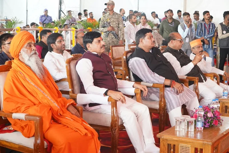 ख्यमंत्री डॉ. मोहन यादव ने महाकाल लोक में सुनी ‘’मन की बात’’ कार्यक्रम